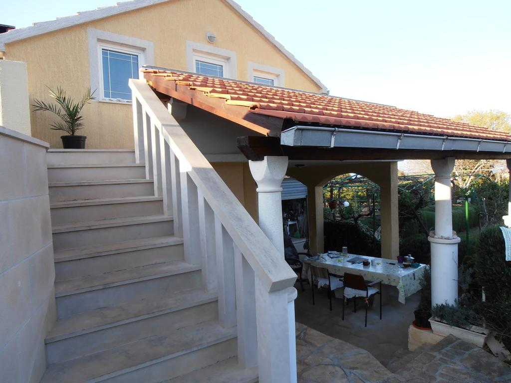 Jenny'S House Apartment Supetar Exterior photo